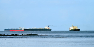 US Ends Sanctions Waiver, 63 Million Barrels of Iranian Crude Oil Stranded at Sea