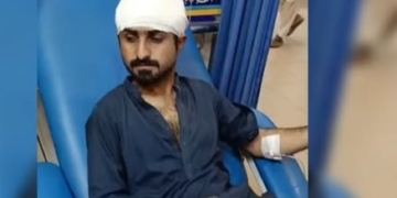 Several Injured in Clash Between Two Student Groups at Karachi University