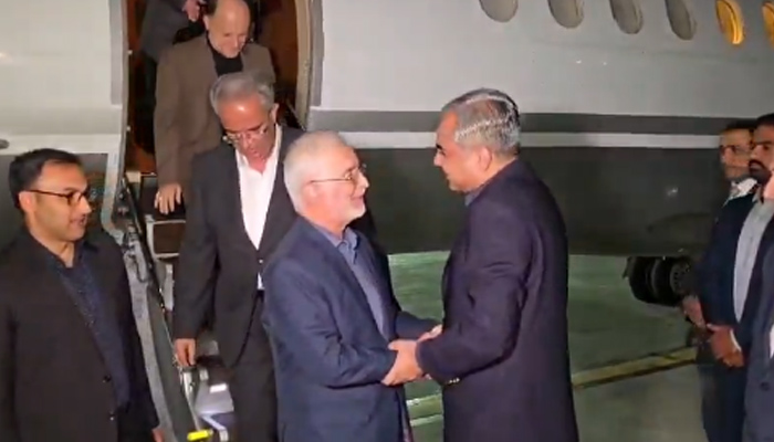 Iranian Interior Minister Eskandar Momeni Arrives in Pakistan on Official Visit — PakAlerts.net: Sansani Nahi, Srif Khabar — Your go-to digital hub for Breaking News, Analysis, Stories from Pakistan and around the World. Stay informed, Stay connected. Iranian Interior Minister Eskandar Momeni Arrives in Pakistan on Official Visit