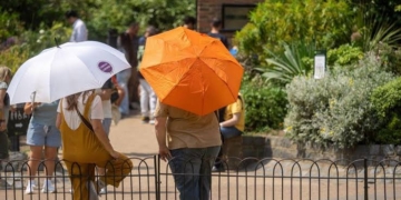 UK Faces Third Heatwave as Temperatures May Stay Above 30°C for 10 Consecutive Days