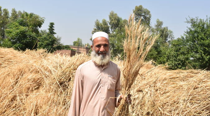 Pakistan considers income tax on farmers to meet IMF agricultural tax targets