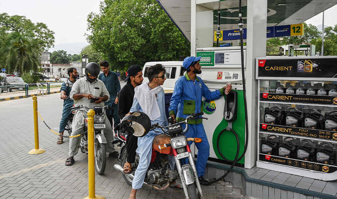 Government announces reduction in petrol and diesel prices