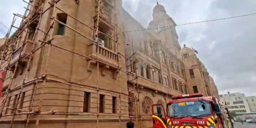 Fire at KMC headquarters destroys Karachi mayor’s office