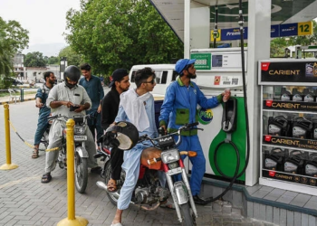 Digital system activated for Rs100-per-litre petrol relief under PM scheme — PakAlerts.net: Sansani Nahi, Srif Khabar — Your go-to digital hub for Breaking News, Analysis, Stories from Pakistan and around the World. Stay informed, Stay connected. Digital system activated for Rs100-per-litre petrol relief under PM scheme