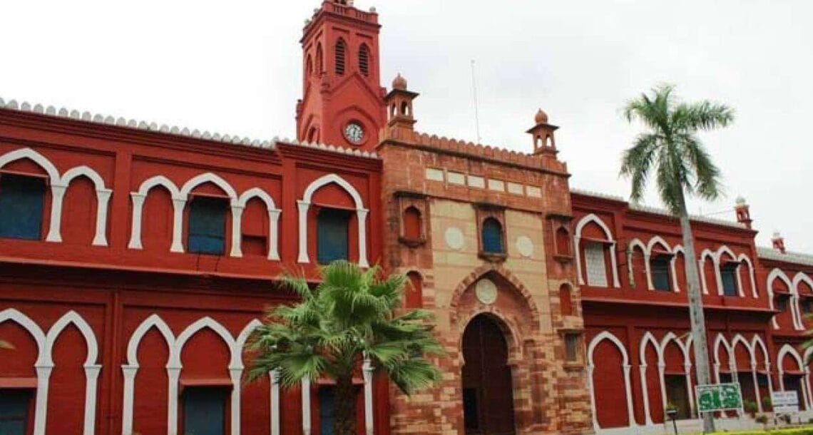 علی گڑھ مسلم یونیورسٹی سے لفظ مسلم ہٹانےکی تجویز پر بھارتی گولڈ میڈلسٹ اولمپیئن برہم