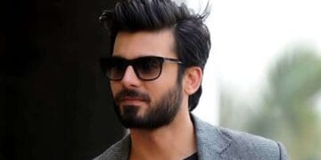 پاکستانی پرکشش اداکار فواد خا ن 37 برس کے ہوگئے ہیں۔