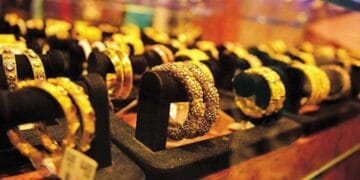 سونے کی فی تولہ قیمت میں ایک بار پھر اضافہ