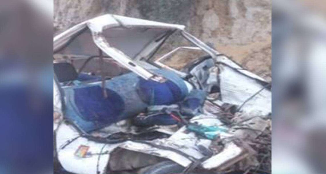 حب میں گڈانی موڑ کے قریب مسافر کوچ اور وین میں تصادم، چار افراد جاں بحق