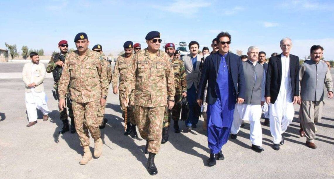 وزیراعظم عمران خان اور آرمی چیف ایک روزہ دورے پر میرانشاہ پہنچ گئے