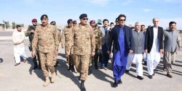 وزیراعظم عمران خان اور آرمی چیف ایک روزہ دورے پر میرانشاہ پہنچ گئے