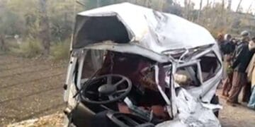 مانسہرہ میں ڈمپر اور کیری ڈبہ میں تصادم، تین افراد جاں بحق