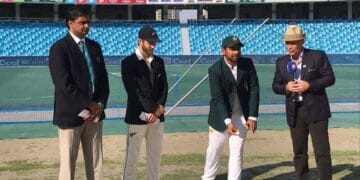پاکستان کا نیوزی لینڈ کے خلاف ٹاس جیت کر پہلے بیٹنگ کا فیصلہ