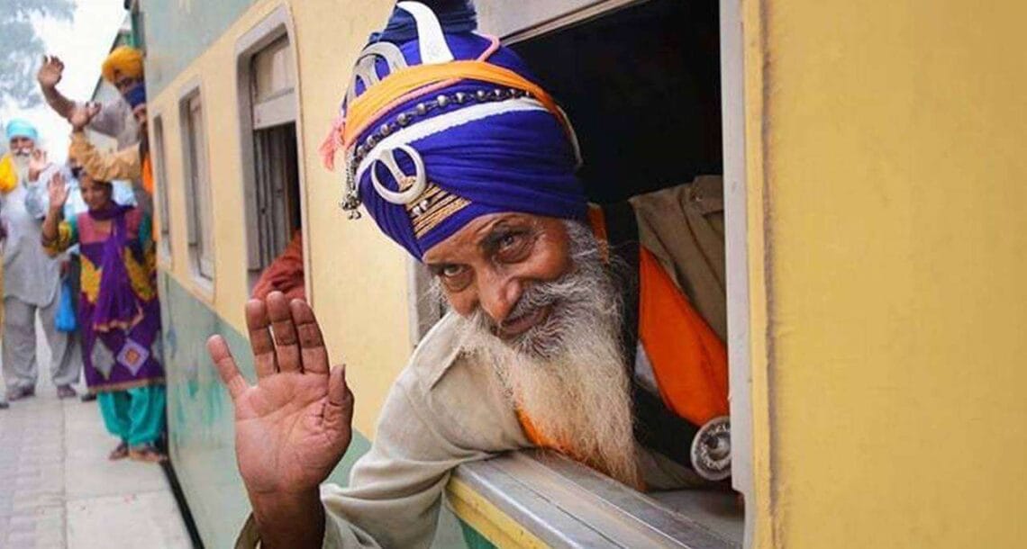 بابا گرو نانک کے 549ویں جنم دن کی تقریبات میں شرکت کے بعد سکھ یاتروں کی واپسی