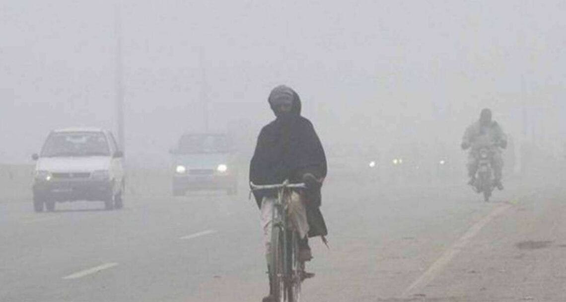 ملک کے اکثر علاقوں میں شک سردی  کی لہر برقرار، جبکہ پنجاب میں دھند پڑنے کا امکان