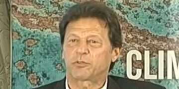 آزادی کے بعد سے تعلیم کے شعبے پر کسی نے توجہ نہیں دی، اپنا قبلہ درست کریں۔ وزیر اعظم