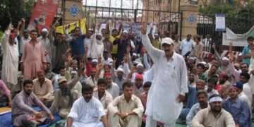لاہورمیں پنجاب بھر کے کسانوں کا ٹھوکر نیاز بیگ پر حکومت کیخلاف دھرنا دوسرے روز بھی جاری