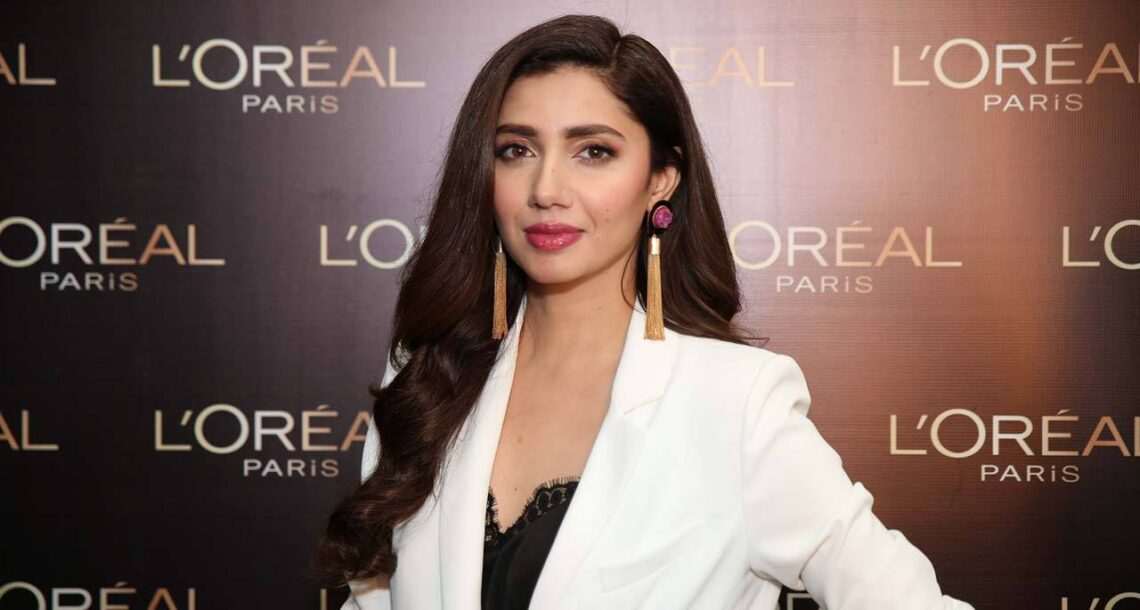 جنوبی ایشیا کی پرکشش خاتون میں دپیکا پڈوکون پہلے نمبر پر جبکہ ماہرہ‌ خان چوتھے نمبر پر موجود