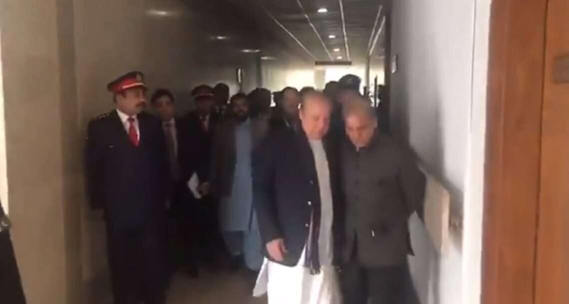 نواز شریف اور شہباز شریف کے درمیان پارلیمنٹ ہاؤس میں ملاقات