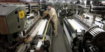 گیس کا بحران: تاجروں کا پیر سے فیکٹریاں بند کرکے احتجاج کرنے کا اعلان