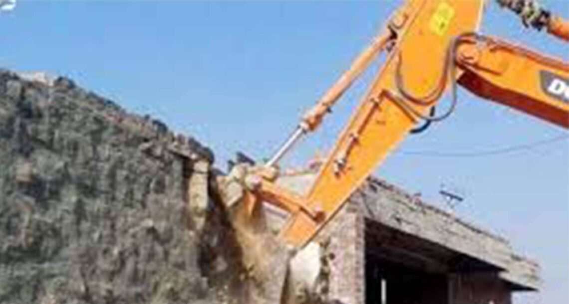 سپریم کورٹ کا کراچی میں تجاوزات کے خلاف آپریشن جاری رکھنے کا حکم