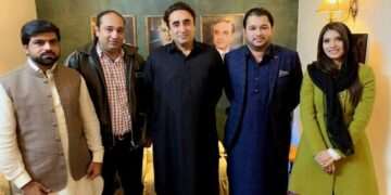 معروف ماڈل و اداکارہ سعیدہ امتیاز کی پیپلز پارٹی میں شمولیت