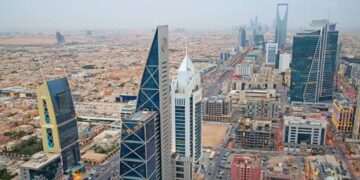 سعودی وزارت محنت کا مزید 7 شعبوں میں غیر ملکیوں کے کام کرنے پر پابندی