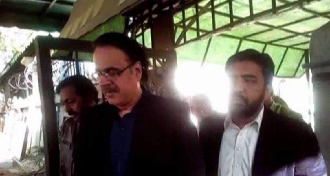 پی ٹی وی کرپشن کیس: معروف اینکر شاہد مسعود کی درخواست ضمانت پر فیصلہ محفوظ