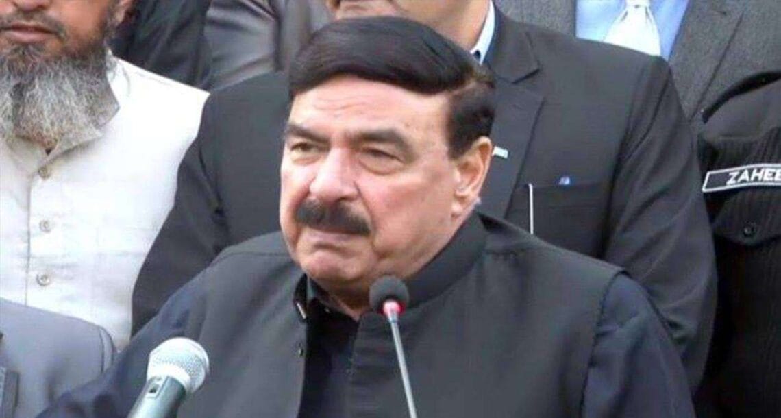 وزیر ریلوے کا ڈالر مہنگا ہونے کے باعث ریلوے کے کرائے میں اضافے کا اعلان