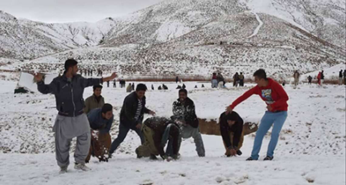 محکمہ موسمیات کاچند مقامات پر گرج چمک کے ساتھ ہلکی بارش اور پہاڑوں پر ہلکی برفباری کا امکان