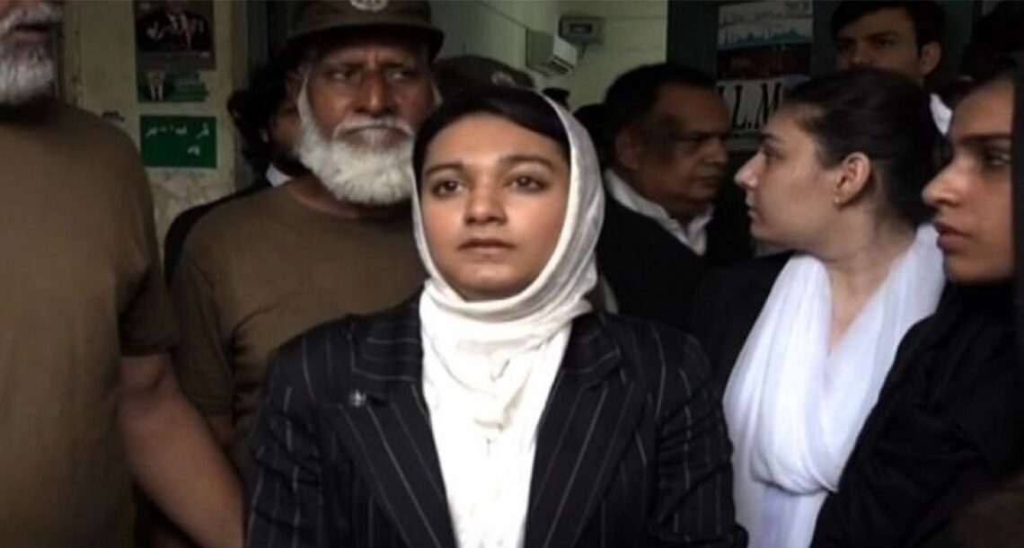 سپریم کورٹ کے حکم پر ملزم شاہ حسین گرفتار : سپریم کورٹ کے حکم پر ملزم شاہ حسین گرفتار