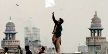 بسنت منانے کے معاملے پر لاہور ہائی کورٹ نے پنجاب حکومت سے جواب طلب کرلیا۔