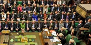 برطانوی ارکان پارلیمنٹ نے بغیر کسی معاہدے کے یورپی اتحاد سےعلیحدگی کو مسترد کردیا