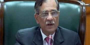 کیا نیب کے علاوہ سارا پاکستان چور ہے؟ چیف جسٹس چیئرمین نیب پر برہم