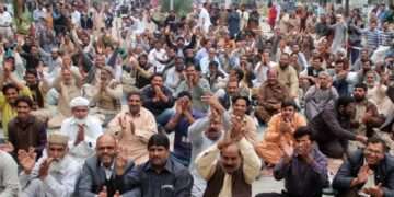 تنخواہوں میں اضافہ نہ ہونے پر سندھ بھر کے سرکاری اسپتالوں میں ڈاکٹرز کا احتجاج