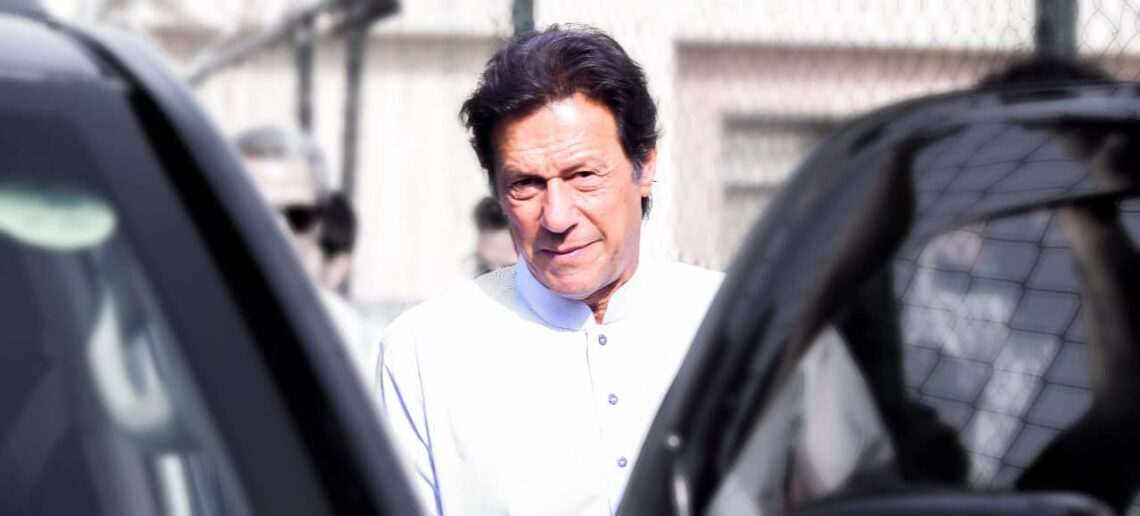 حکومت کو دباؤ میں لاکر اپوزیشن این آر او لینا چاہتی ہے. وزیر اعظم