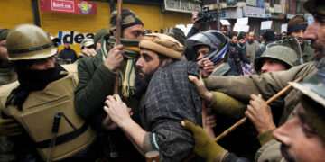 بھارتی فوج نے سات کشمیری نوجوانوں کو گرفتار کر لیا