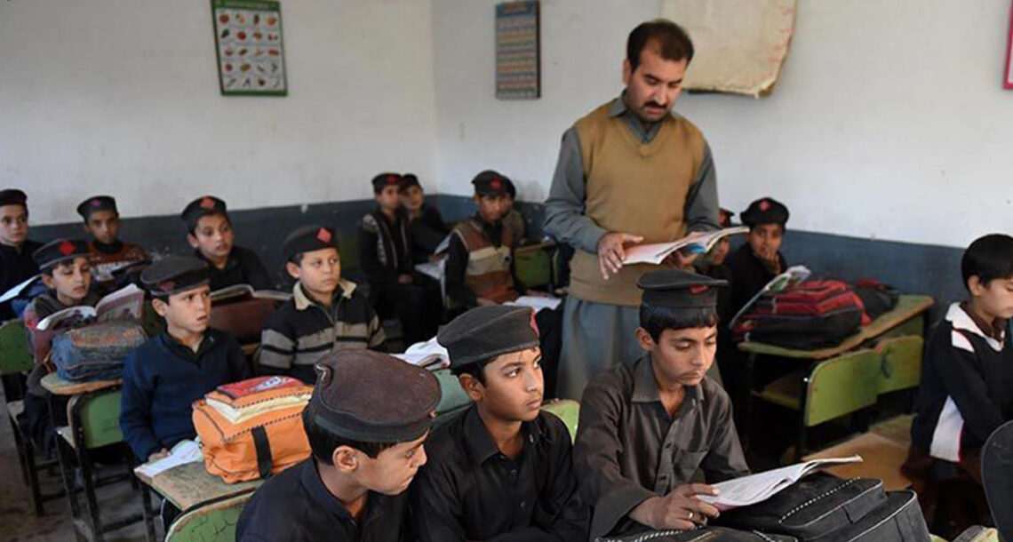 خیبر پختونخوا میں آئندہ تعلیمی سال سے نویں کا بورڈ امتحان ختم کرنےکا فیصلہ