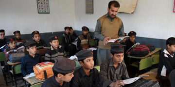 خیبر پختونخوا میں آئندہ تعلیمی سال سے نویں کا بورڈ امتحان ختم کرنےکا فیصلہ