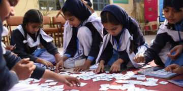 سپریم کورٹ کی جانب سے اسکول فیسوں میں کمی، تو اسکول مالکان نے سہولتیں بھی کم کردیں۔