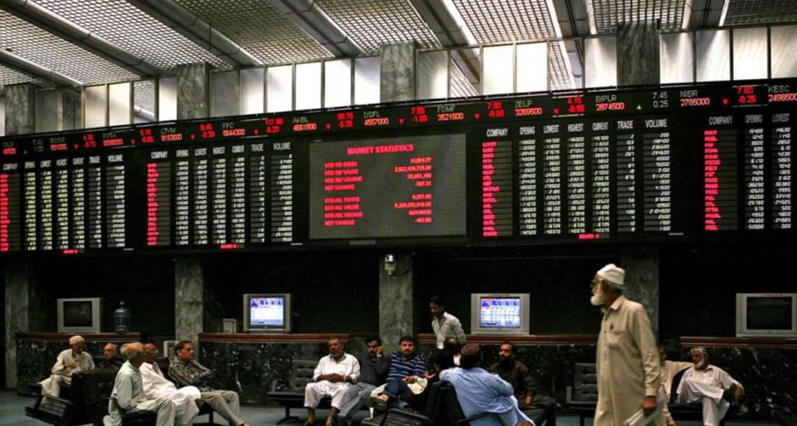 پاکستان اسٹاک ایکسچینج میں کاروباری ہفتے کے پہلے روز مثبت رحجان، 150 پوائنٹس کا اضافہ