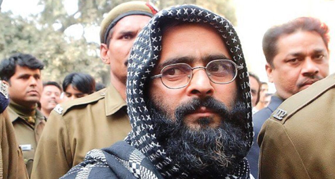 حریت رہنما محمد افضل گورو کے چھٹے یومِ شہادت کے موقع پر مقبوضہ کشمیر میں مکمل طور پر ہڑتال