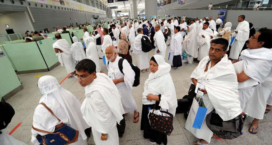 سرکاری حج سے پرائیویٹ حج سستا ہوگا.  پرائیویٹ ٹور آپریٹرز