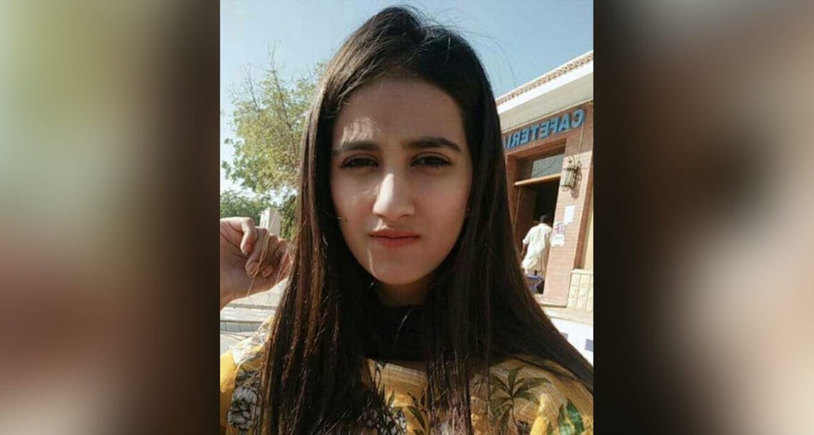 کراچی: انڈا موڑ پر پولیس مقابلے کے دوران فائرنگ سے میڈیکل کی طلبہ جاں بحق