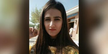 کراچی: انڈا موڑ پر پولیس مقابلے کے دوران فائرنگ سے میڈیکل کی طلبہ جاں بحق