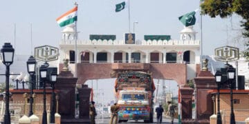 پاک بھارت کشیدگی: پاکستان اور بھارت کے درمیان تجارت کا سلسلہ بند