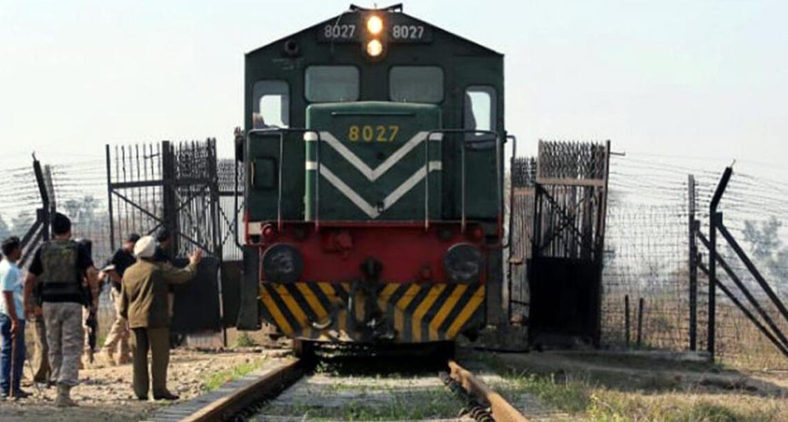 سمجھوتہ ایکسپریس، اور دوستی بس سروس معطل۔