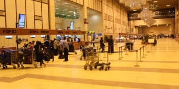 ملک بھر میں رات 12 بجے تک تمام فلائٹ آپریشن معطل-