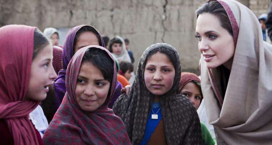 انجیلینا جولی کا میانمار حکومت سے روہنگیا مسلمانوں پر مظالم کے خاتمے کا مطالبہ