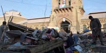 سپریم کورٹ کا کراچی میں تجاوزات کیخلاف آپریشن جاری رکھنے کا حکم دے دیا