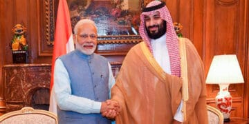 ڈھاکہ میں رہائشی عمارت میں واقع کیمیکل کے گودام میں آتشزدگی سے 70 افراد زندہ جل گئے